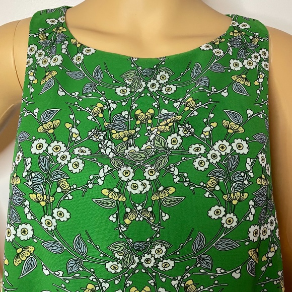 Kelly green sleeveless floral layered a line dress - Picture 3 of 12